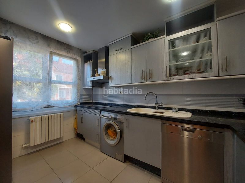 Foto 272aec24-31b5-4357-b105-960d1501beea. Casa amb calefacció aparcament a Avenida Madrid Logroño