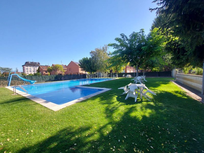 Foto 2afe528a-eb86-447f-aa03-9f60312c3fcf. Casa amb calefacció aparcament a Avenida Madrid Logroño