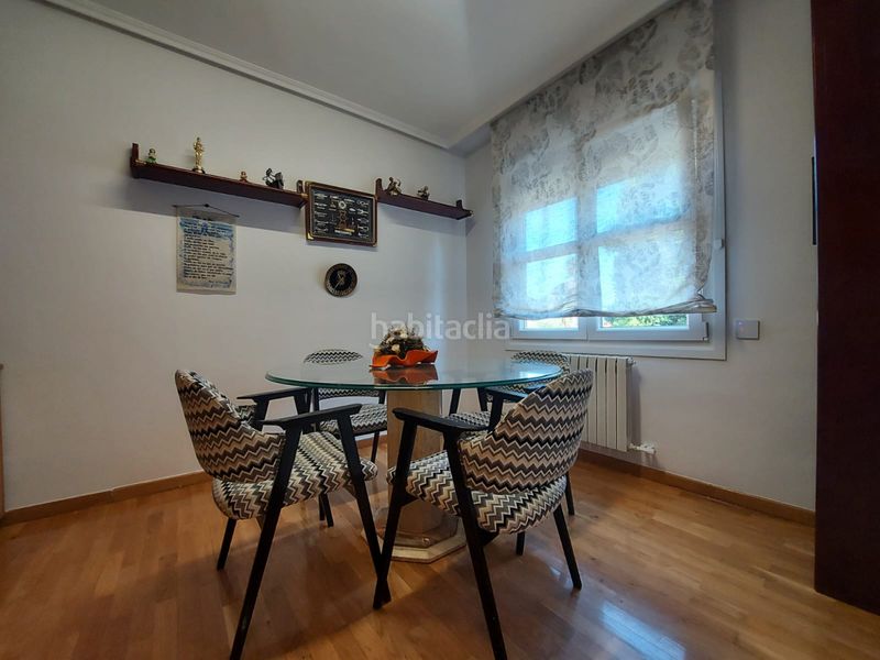 Foto 590a8365-d1e6-4e3b-bca0-b83010520cc0. Casa amb calefacció aparcament a Avenida Madrid Logroño