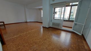 Pis  Logroño - general vara de rey. Piso céntrico zona vara de rey de logroño con terraza, amplio sa