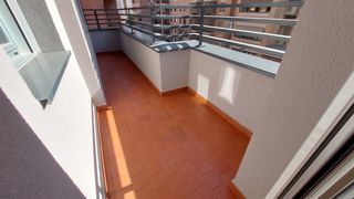 Pis  Logroño - belchite. Vivienda de 4 dormitorios en el centro de logroño con terraza y