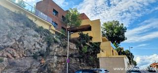 Chalet in Les Botigues de Sitges. Espectacular