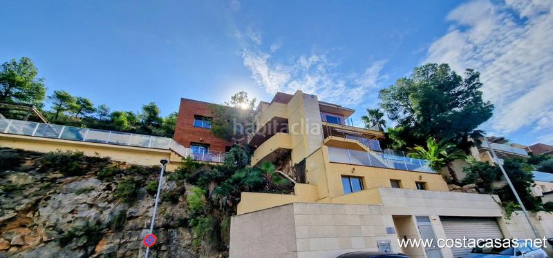 Foto 2783d669-1089-4390-bdda-af255b19633a. Alquiler chalet impecable en les botigues de Sitges Sitges