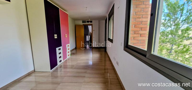 Foto 78e5697a-04ce-4fc9-8b29-d47f218cff51. Rent chalet with parking pool in les botigues de Sitges Sitges