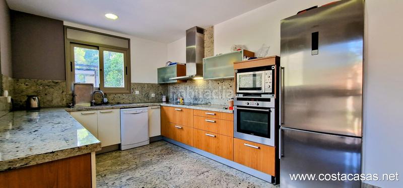 Foto 8c8a2183-c3de-4d8a-ad42-24e8776f4ea9. Rent chalet with parking pool in les botigues de Sitges Sitges