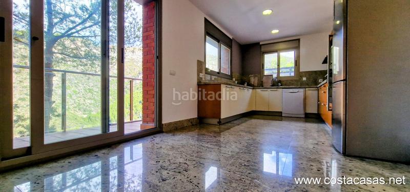 Foto fe5f07e2-34c4-4bbb-98fd-6bf0d1bbef20. Rent chalet with parking pool in les botigues de Sitges Sitges