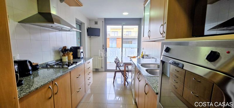 Foto 48487f64-b9b4-4d8e-99df-224a54eaa4bf. Dúplex amb calefacció aparcament piscina a Can Bou Castelldefels