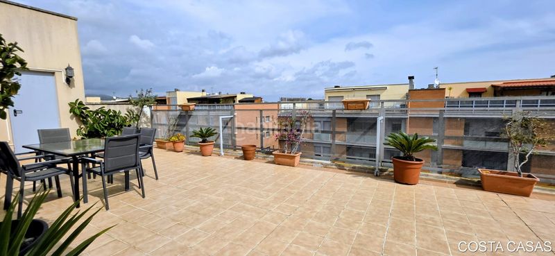 Foto 6957db9b-5a04-4648-b72f-a6c02b800f5c. Dúplex amb calefacció aparcament piscina a Can Bou Castelldefels