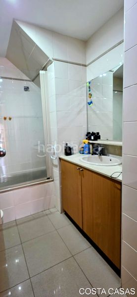 Foto 709be644-8516-4ac9-92a4-1d6718971844. Dúplex amb calefacció aparcament piscina a Can Bou Castelldefels