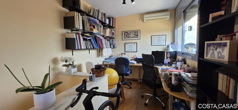 Foto 926c0053-a583-4dcc-8fd3-b8881d4d6016. Dúplex amb calefacció aparcament piscina a Can Bou Castelldefels