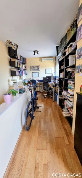 Foto b7877220-5590-4c55-a5f0-ae71407e60bf. Dúplex amb calefacció aparcament piscina a Can Bou Castelldefels