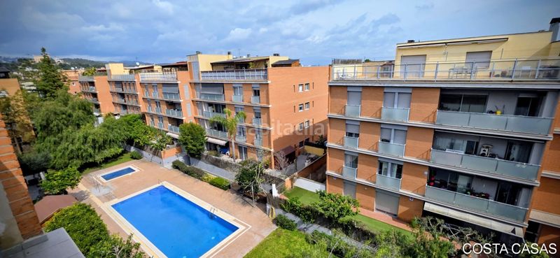 Foto c294daa2-7ad5-43e2-9d9a-86264b9903a1. Dúplex amb calefacció aparcament piscina a Can Bou Castelldefels