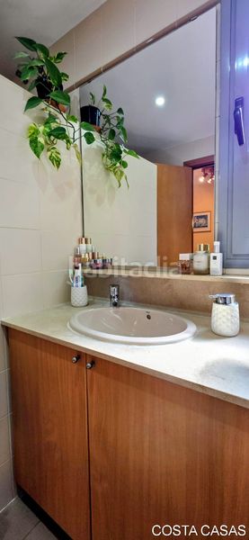 Foto d3b5ef90-57b2-402a-bd54-c12b567f7be3. Dúplex amb calefacció aparcament piscina a Can Bou Castelldefels