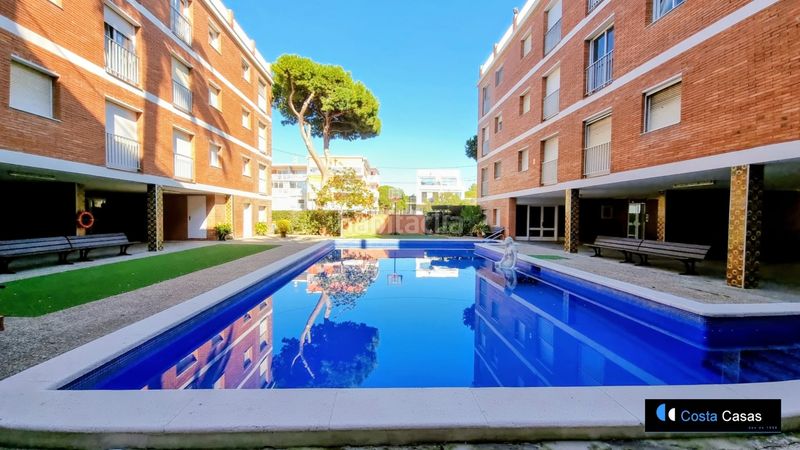 Foto ba5e7c02-7b43-40c1-86c3-c09f9a37a78f. Apartament amb calefacció piscina a Lluminetes Castelldefels