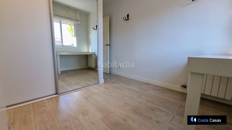 Foto c1bf8589-d0cb-4d33-b9c1-3cce9ed55038. Apartament amb calefacció piscina a Lluminetes Castelldefels