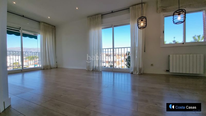 Foto d906097d-7db7-4d9f-8388-3340346c9dd4. Apartament amb calefacció piscina a Lluminetes Castelldefels