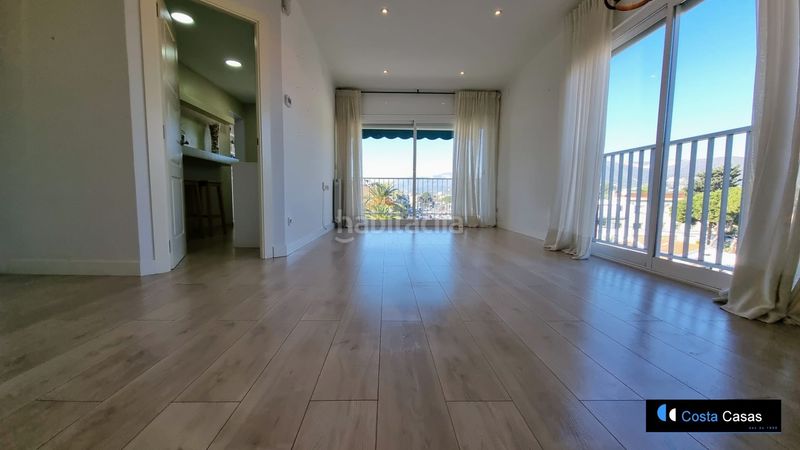 Foto dc7b8bbb-97a2-42f7-9f26-b5aac38e90dc. Apartament amb calefacció piscina a Lluminetes Castelldefels