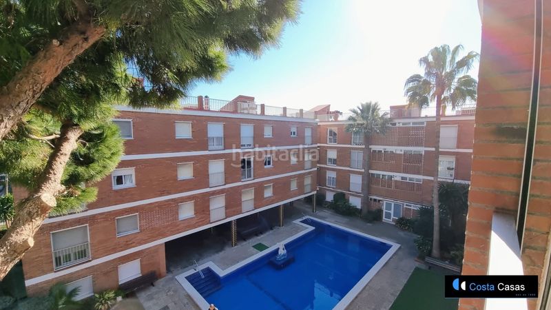 Foto df48a20a-ff44-425c-9b3f-2bff89b40c07. Apartament amb calefacció piscina a Lluminetes Castelldefels