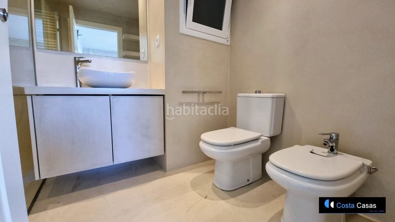 Foto df585e77-1582-4e59-88b5-233311a186ed. Apartament amb calefacció piscina a Lluminetes Castelldefels