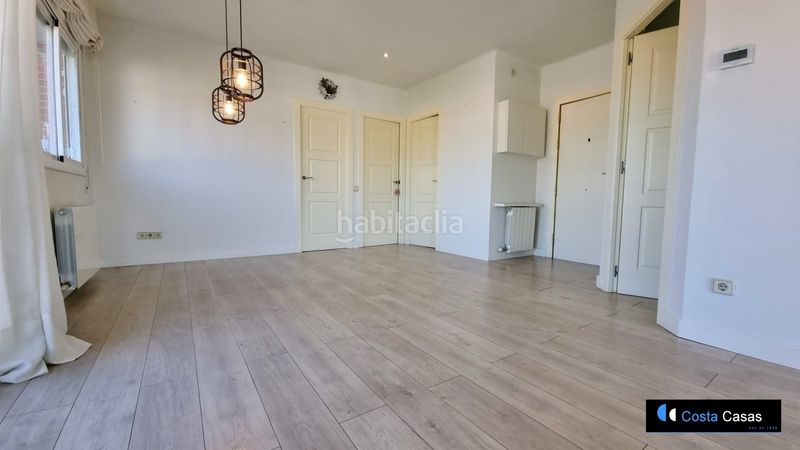 Foto ef99641c-9fed-48db-81b3-338336c0d9bf. Apartament amb calefacció piscina a Lluminetes Castelldefels