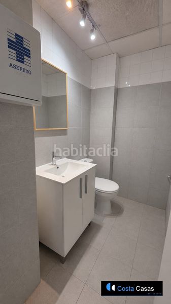 Foto 977a5ee3-86c4-4ef1-9670-d86ce7895907. Local comercial a Castell-Poble Vell Castelldefels