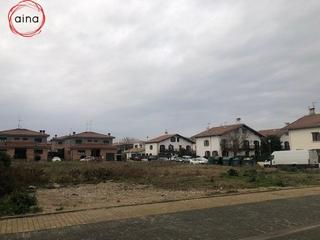 Wohngrundstück in Olza. Construye tu propia vivienda