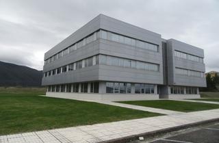 Location Bureau  Calle italia. Edificio de oficinas completo ciudad del transporte