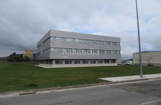 Foto b68d9832-64f7-44d5-a018-44b6ca1da471. Miete büro mit heizung in Valle de Elorz / Elortzibar
