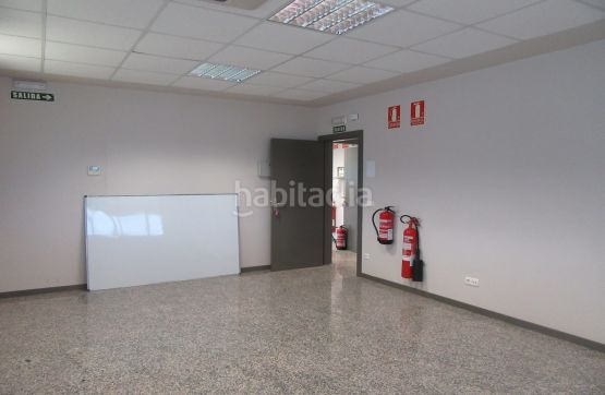Foto b69fe7cd-4741-4122-b226-ff1d5756c789. Miete büro mit heizung in Valle de Elorz / Elortzibar