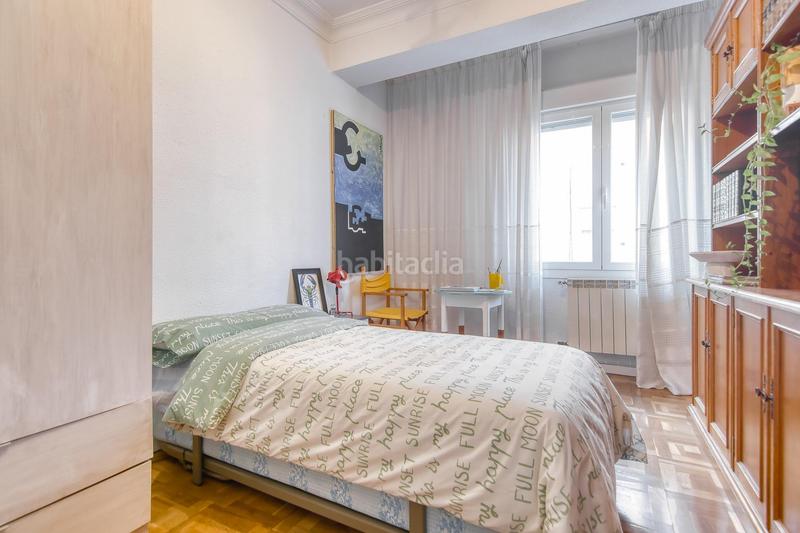 Foto 8d84b712-c739-4c2a-9e22-46b918c7c0bd. Piso en calle calle de joaquín maya piso de 4 habitaciones y 2 baños en joaquin maya, 1 en Pamplona / Iruña