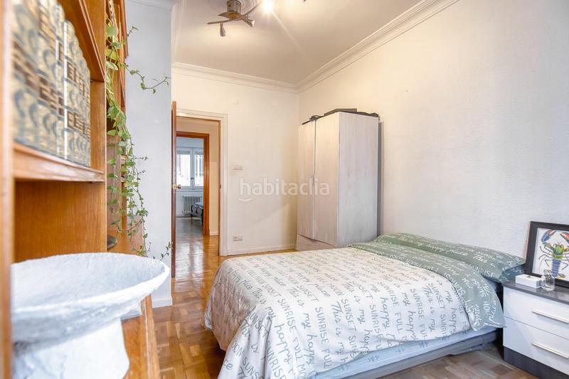 Foto df702454-2994-4c58-b2b1-230d40cd7c4e. Piso en calle calle de joaquín maya piso de 4 habitaciones y 2 baños en joaquin maya, 1 en Pamplona / Iruña