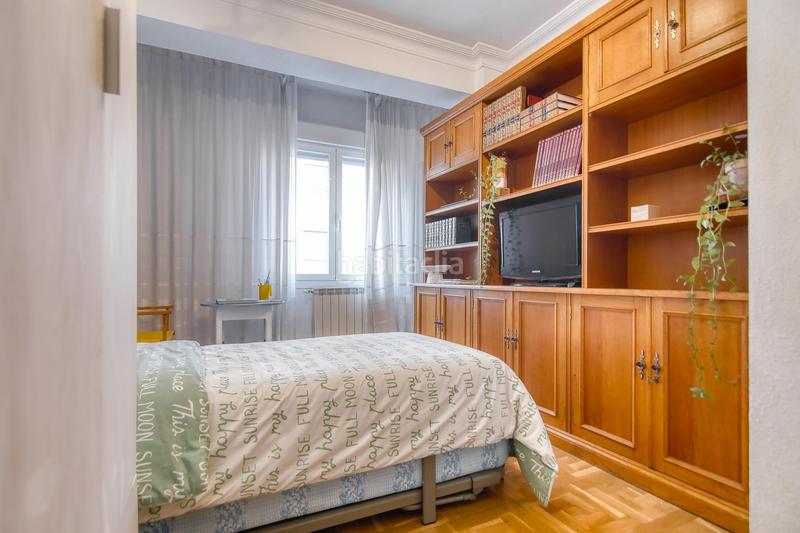 Foto ed06f838-0ca2-4727-8a65-b7369b3a3d6f. Piso en calle calle de joaquín maya piso de 4 habitaciones y 2 baños en joaquin maya, 1 en Pamplona / Iruña