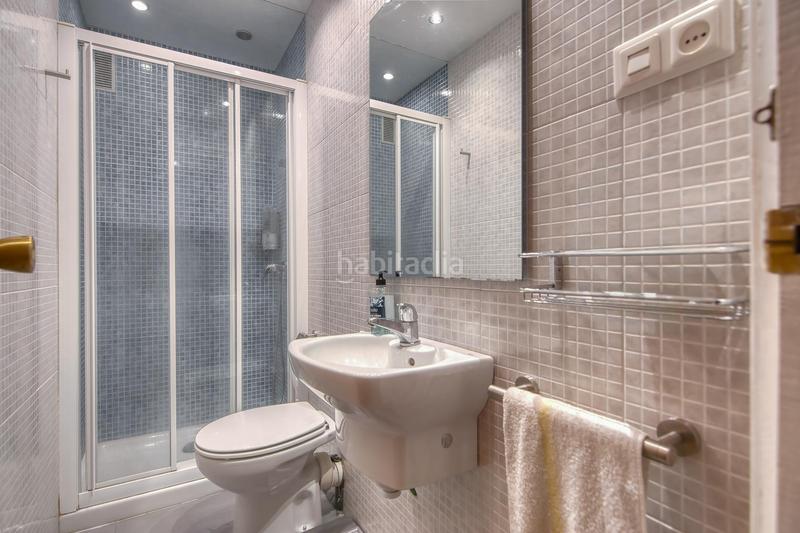 Foto f3fa1d38-bc48-4eca-8b48-ed42d02af553. Piso en calle calle de joaquín maya piso de 4 habitaciones y 2 baños en joaquin maya, 1 en Pamplona / Iruña