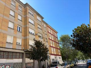 Appartement  Calle lesaka 4. Piso reformado 3 hab chantrea