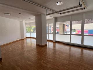 Lloguer Oficina a Leyre 2. Oficina con excelentes vistas en el centro de pamplona