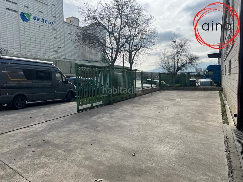 Foto 4005bc98-d9db-4ebd-a42f-9811fe371e41. Affitto capannone industriale in Orcoyen