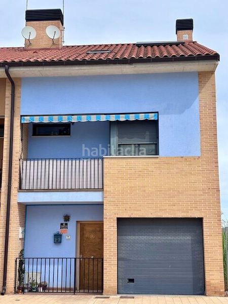 Foto 0080522d-2a0c-4722-9389-deeed88db425. Maison jumelée avec chauffage parking dans San Adrián