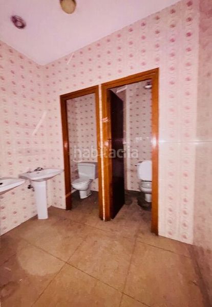 Foto a05bb6f5-ef5b-4050-9fc4-301a79c4d18f. Local comercial a San Juan Pamplona / Iruña