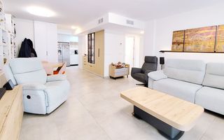 Pis  Calle paz de belgrado 21. Con garaje, trastero, piscina y gimnasio