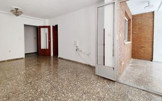 Piso  Calle lope de rueda 5. Precio moderado y rentable