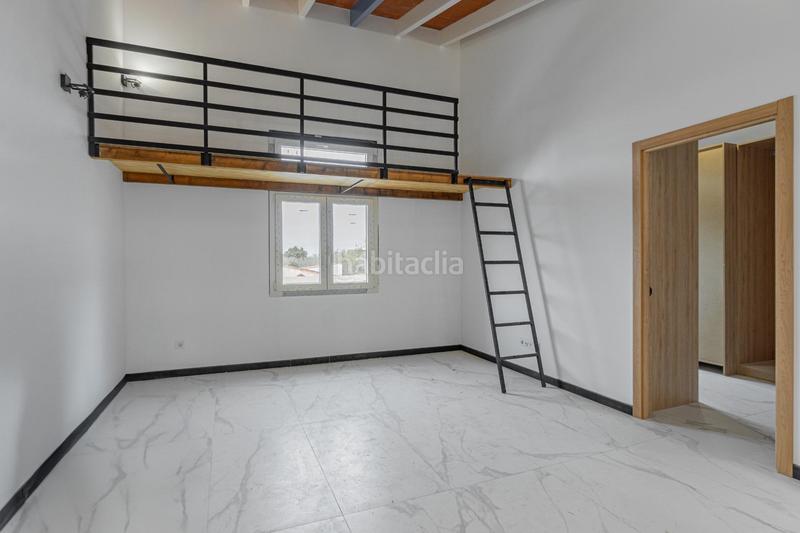 Foto 0dc3d5a5-d895-43ff-9720-ab00195de3e2. Edifici a Felanitx poble Felanitx