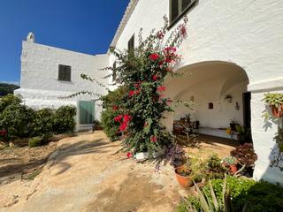 Maison à Cala Morell. Finca rústica con explotación agrícola en ciutadella