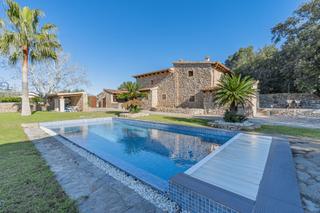 Country house in Artà Poble. Finca rústica con viñedos en artà