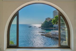 Penthouse in Cas Català-Illetes. Àtico en primera línea de mar en cas català