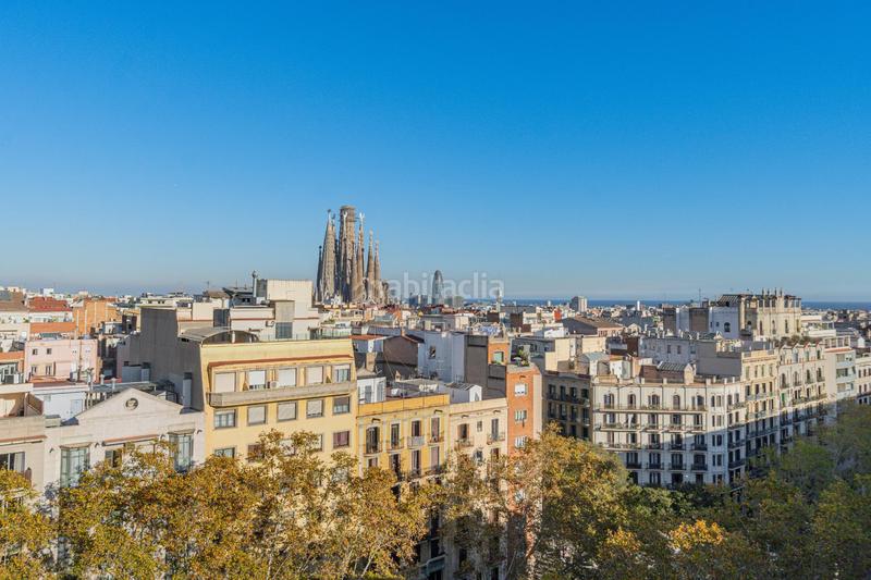 Foto a6176bc7-cf36-4269-b4c1-cf87f427d89b. Ático  con vistas a la sagrada família en pleno paseo sant joan en Barcelona