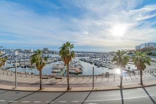 Apartment in Es Portixol-Es Molinar. Elegante piso en venta con vistas al puerto en portitxol