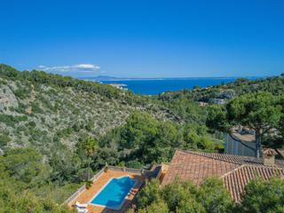 Chalet in Cas Català-Illetes. Exclusivo chalet con vistas al mar en bendinat