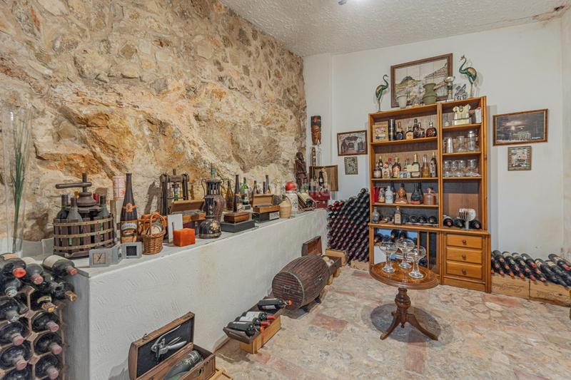 Foto 6808330e-b7a1-4092-ba27-af4d2a8cbbc9. Chalet exclusivo chalet con vistas al mar en bendinat en Calvià