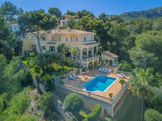 Chalet in Cas Català-Illetes. Exclusivo chalet con vistas al mar en bendinat