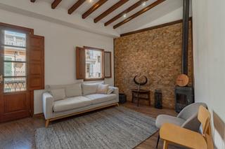 House in Santa Catalina. Casa a reformar en pleno centro de palma